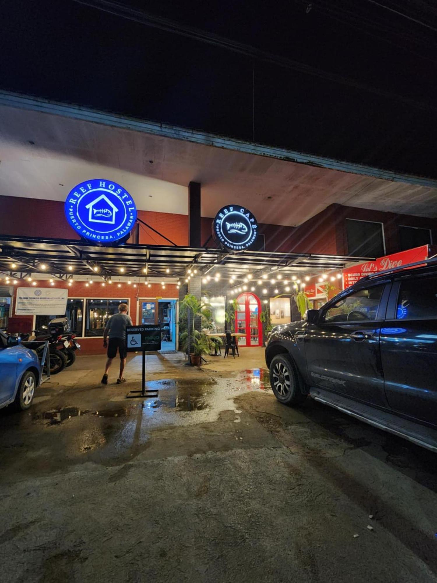 Reef Hostel Puerto Princesa Exterior photo