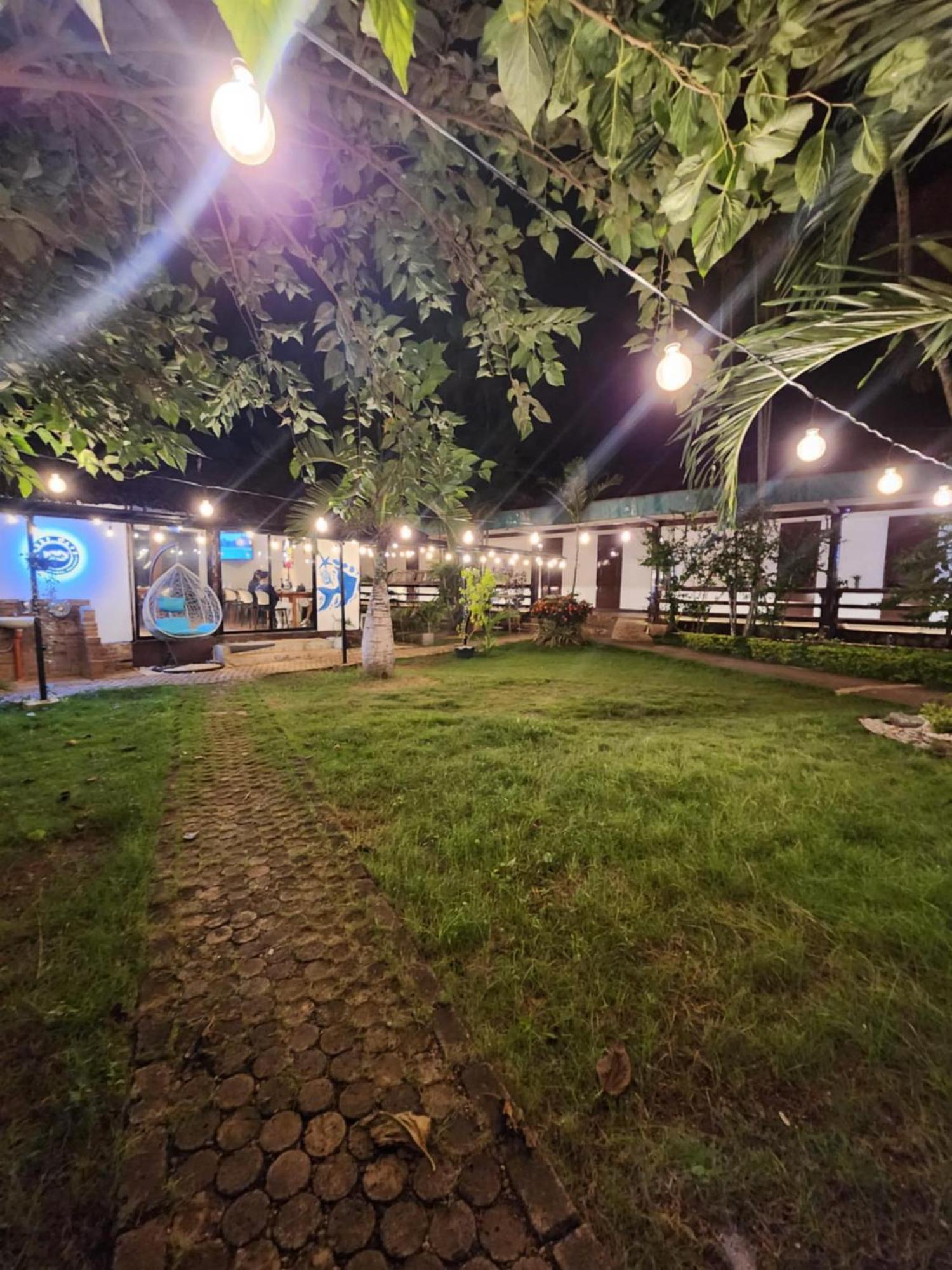 Reef Hostel Puerto Princesa Exterior photo