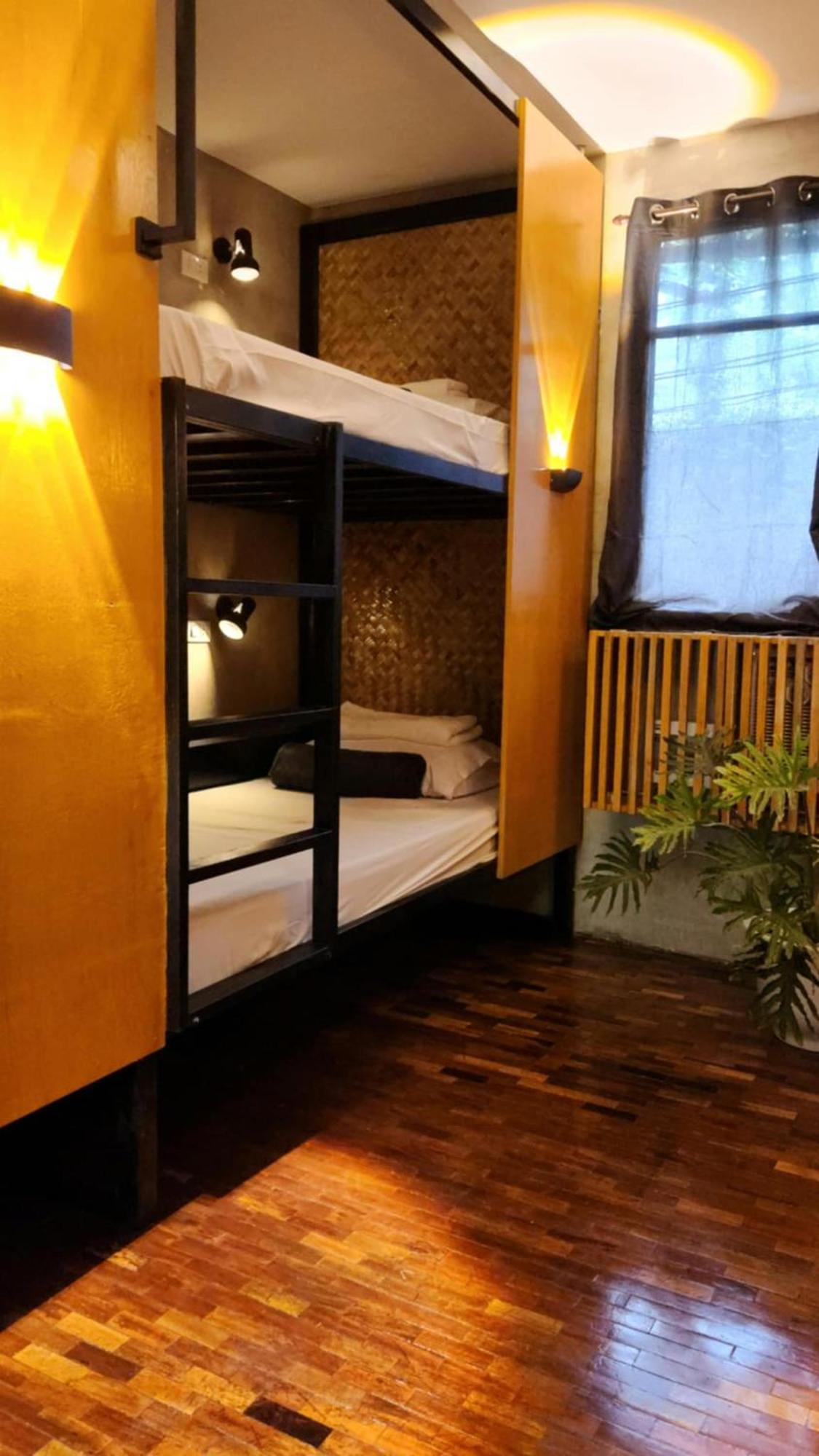 Reef Hostel Puerto Princesa Exterior photo