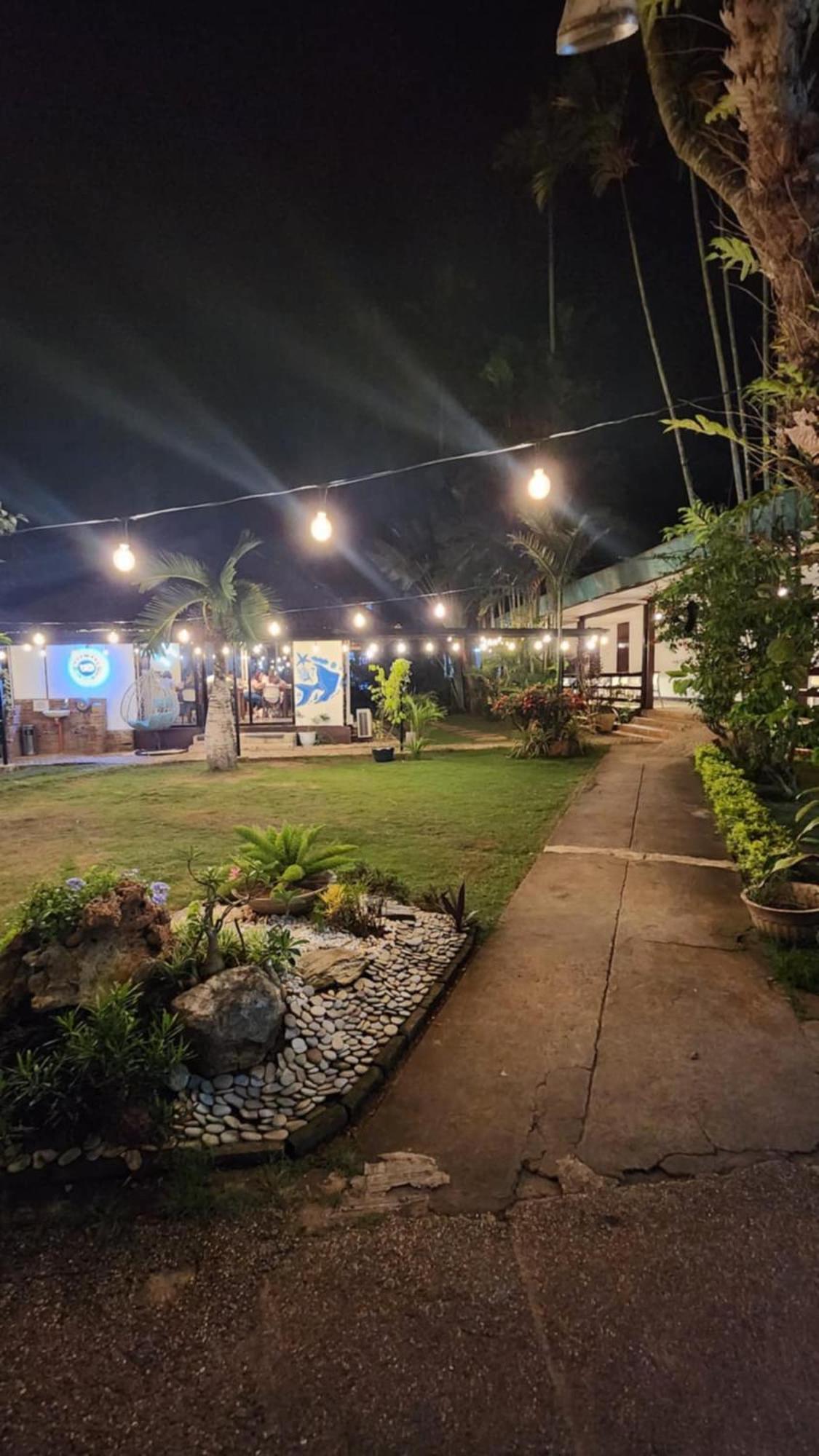 Reef Hostel Puerto Princesa Exterior photo
